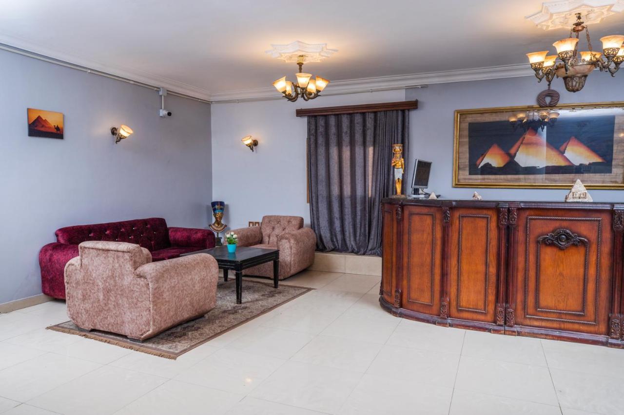 Pyramids Inn Hotel Kafrat al Jabal Bagian luar foto