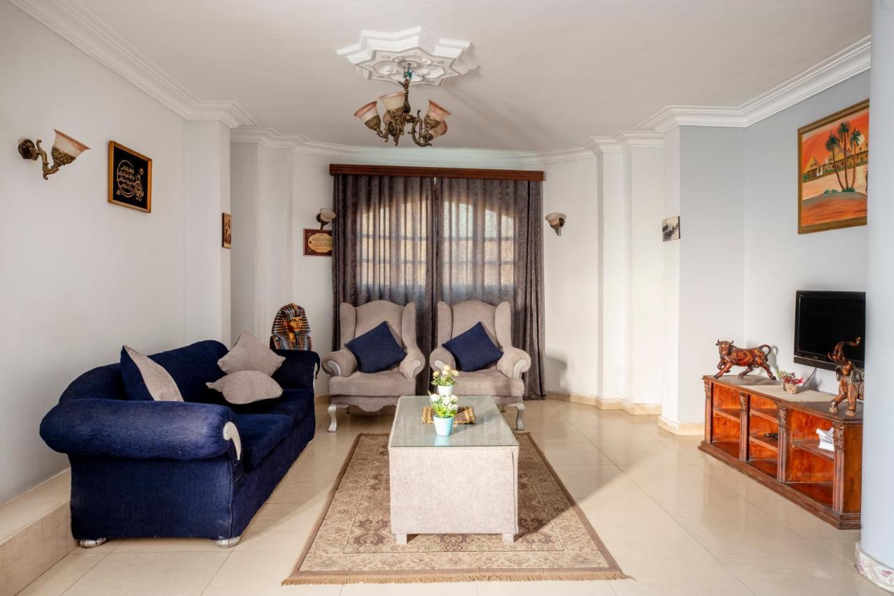 Pyramids Inn Hotel Kafrat al Jabal Bagian luar foto