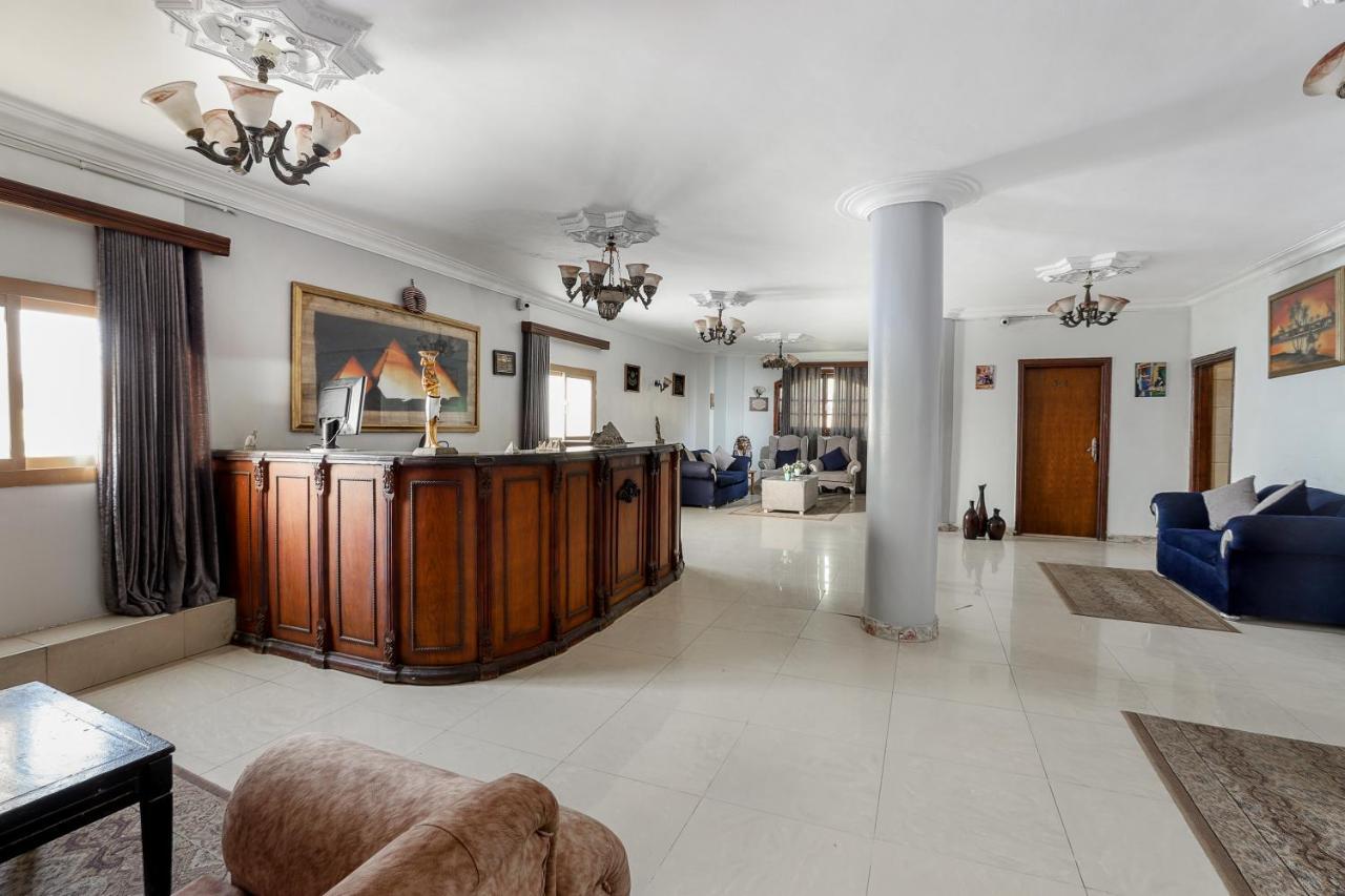 Pyramids Inn Hotel Kafrat al Jabal Bagian luar foto