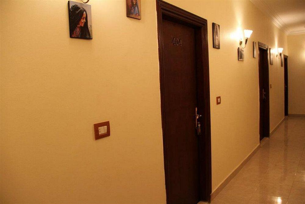 Pyramids Inn Hotel Kafrat al Jabal Bagian luar foto