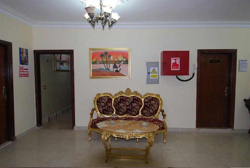 Pyramids Inn Hotel Kafrat al Jabal Bagian luar foto